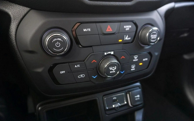 Jeep Renegade cena 124900 przebieg: 13000, rok produkcji 2021 z Chełmek małe 742